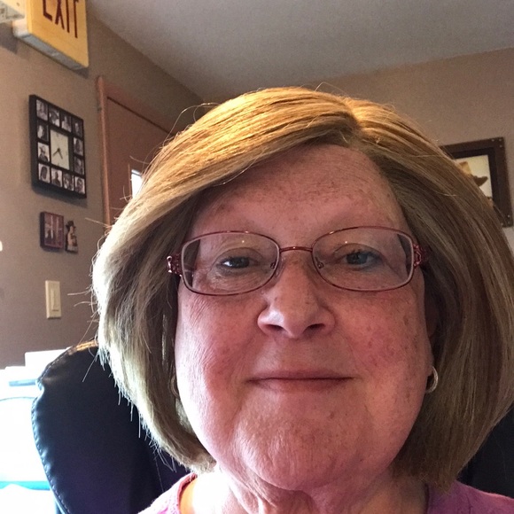 Meet your Posher, Pamela - Picture 1 of 1
